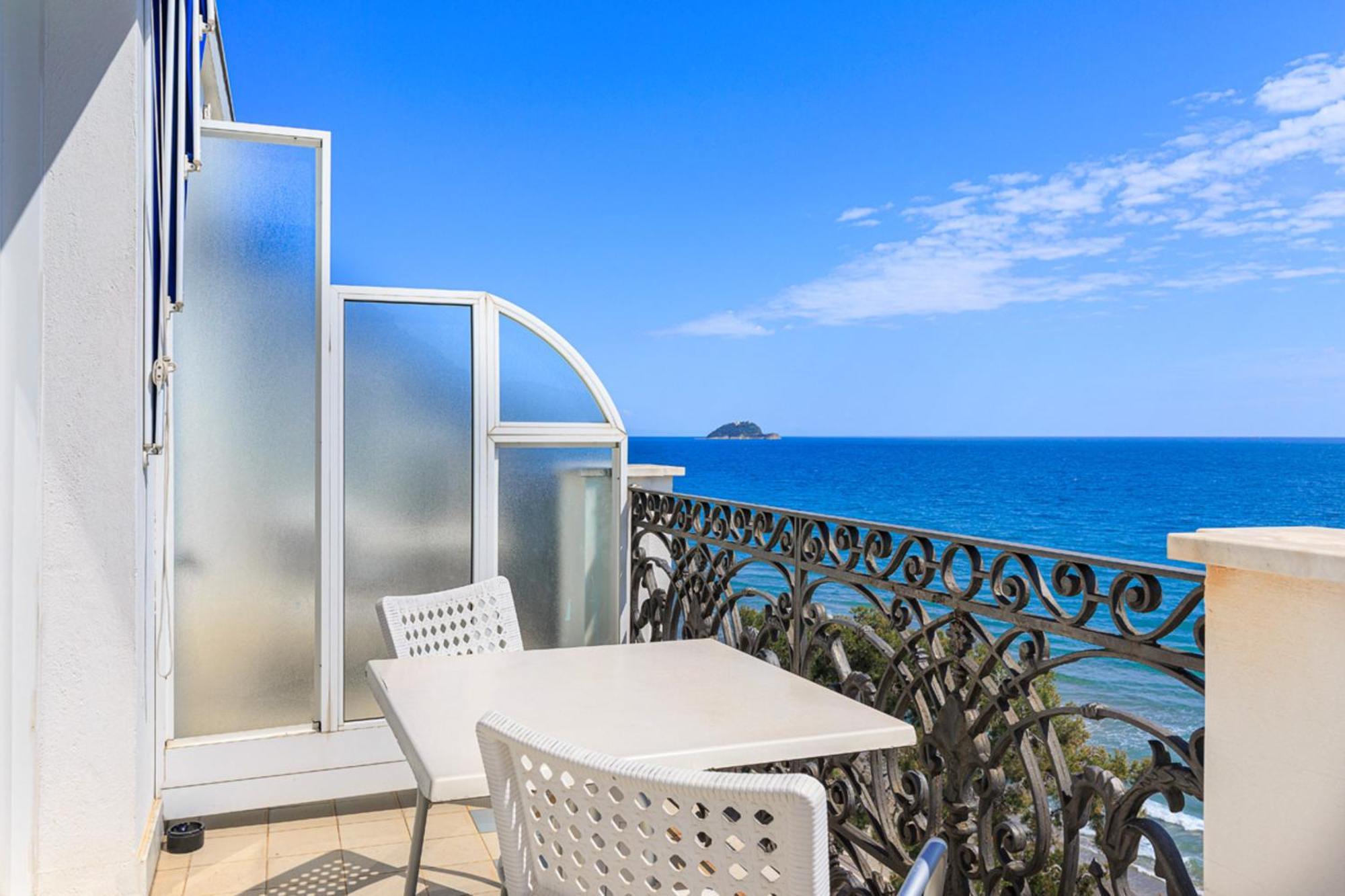 Hotel Grand Mediterranee 4*