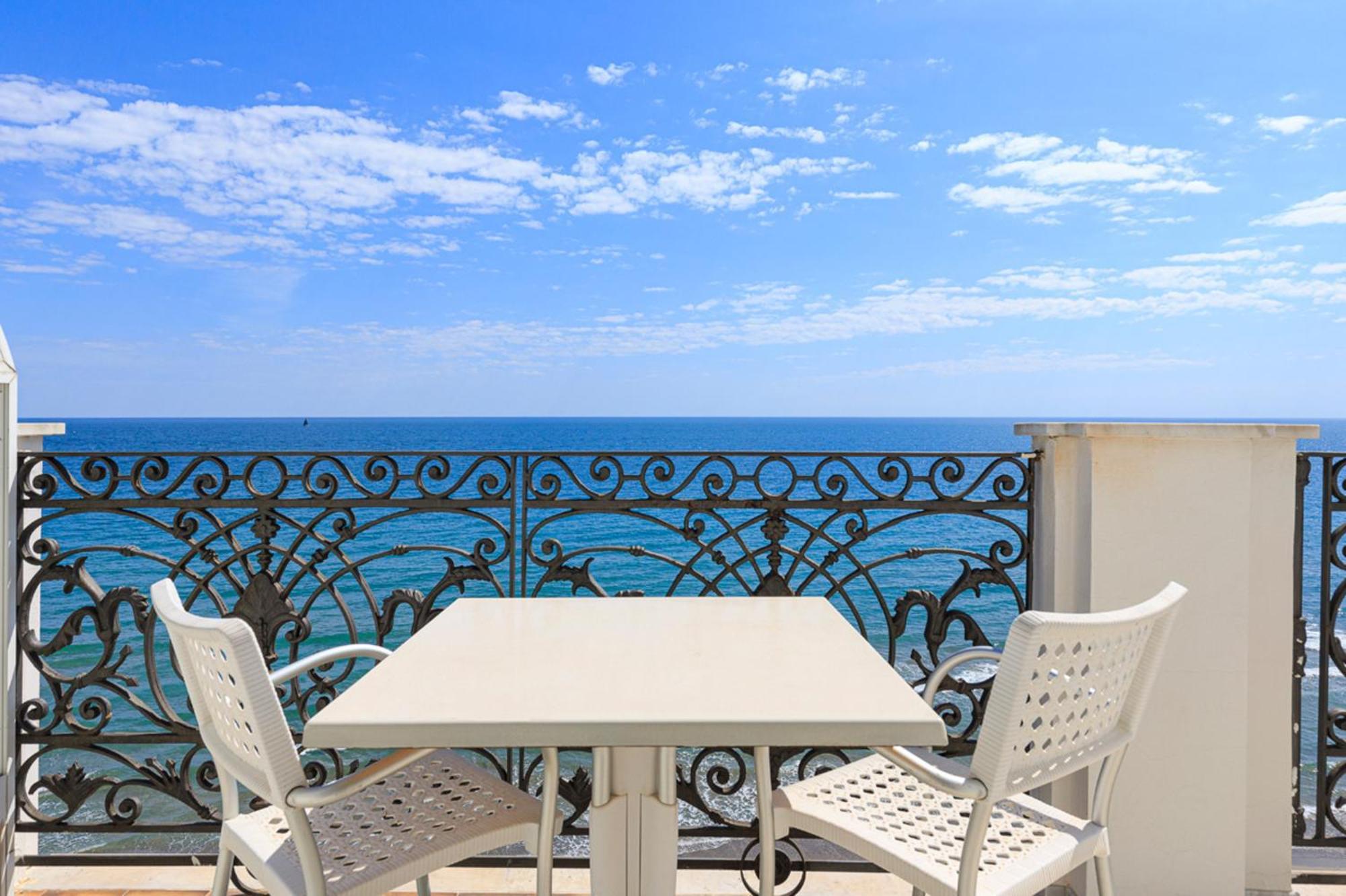 Hotel Grand Mediterranee 4*