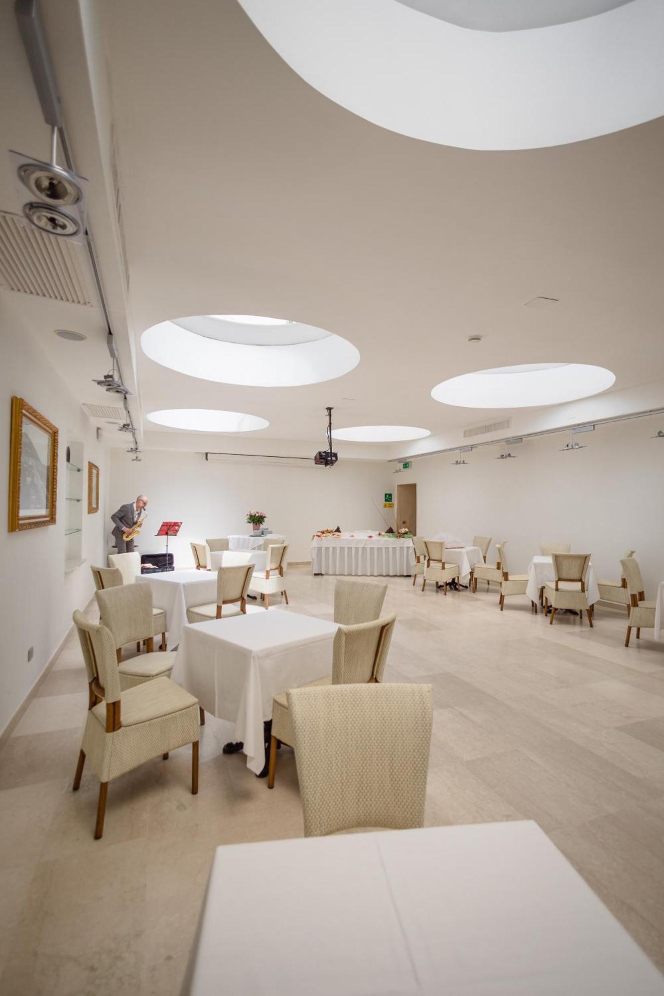 Grand Mediterranee Hotel