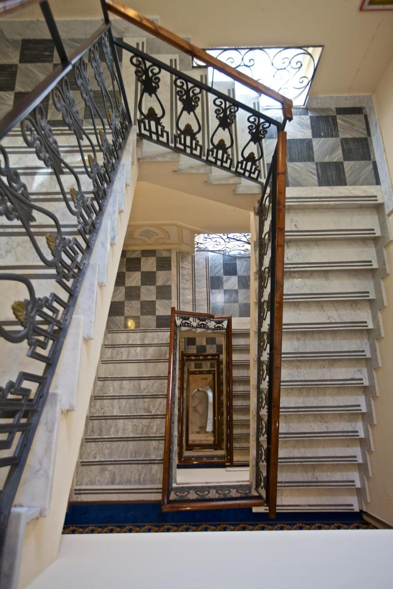 Grand Mediterranee Hotel 4*